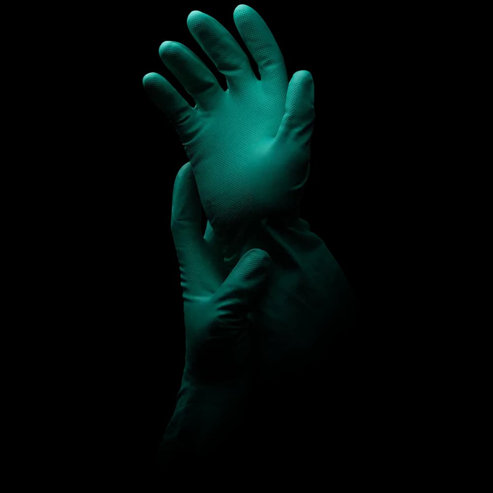 oil-resistant nitrile gloves